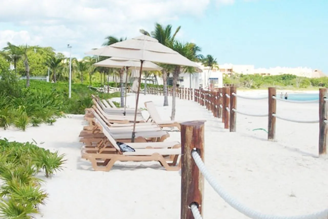 Marea Azul Condominium By Chezplaya Playa del Carmen Aparthotel