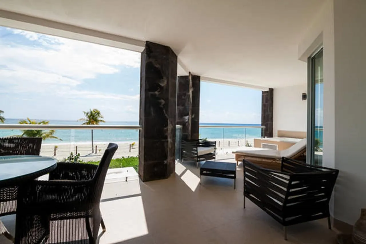 Marea Azul Condominium By Chezplaya Playa del Carmen Mexico